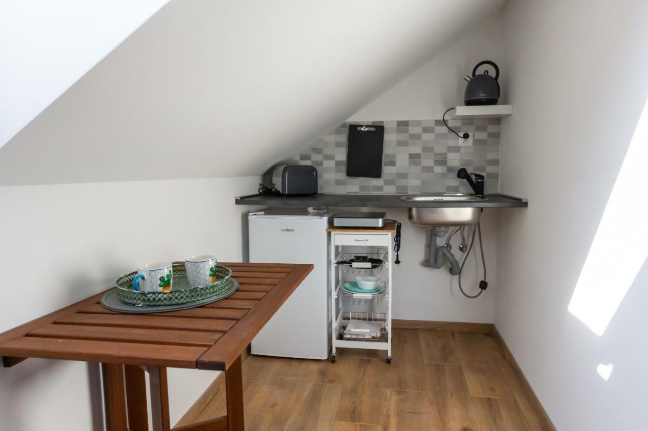 Arya Vila Piest'any Exterior foto